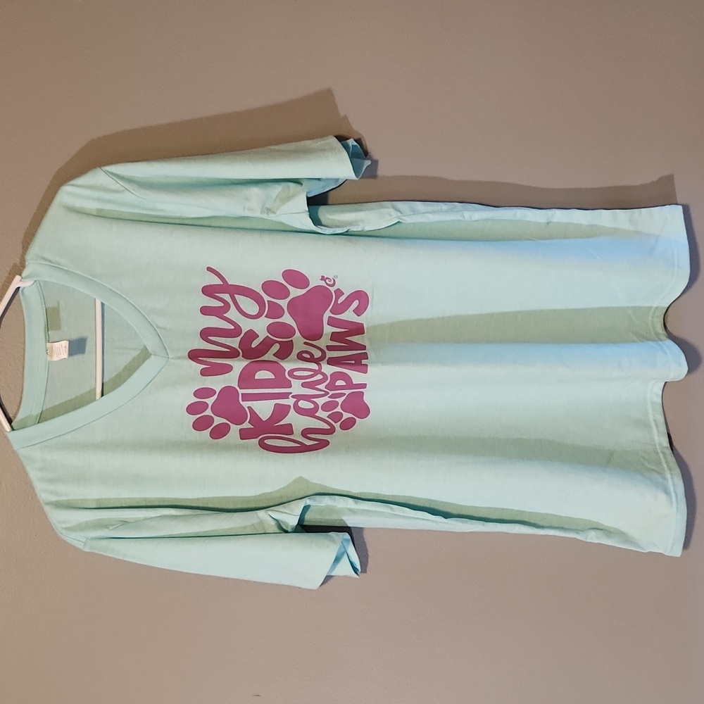 Cat Lady Box 'My kids have paws' Vneck Tee